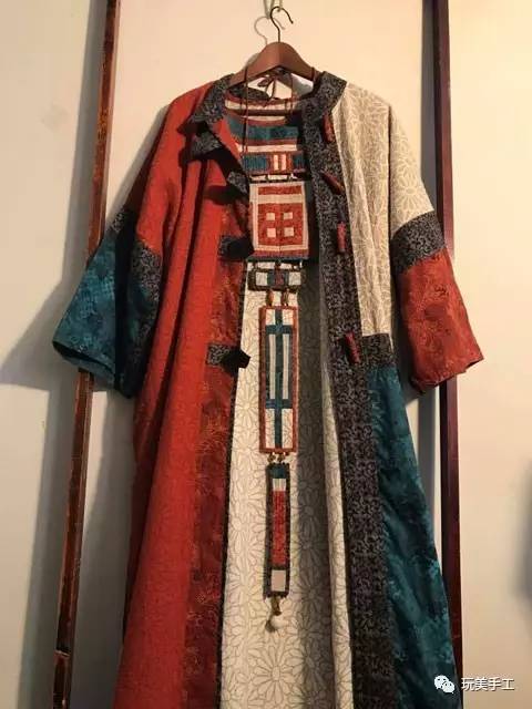 涓浗浼犵粺鎷煎竷鑹烘湳鏈嶈,鍥藉鎷煎竷鏈嶈