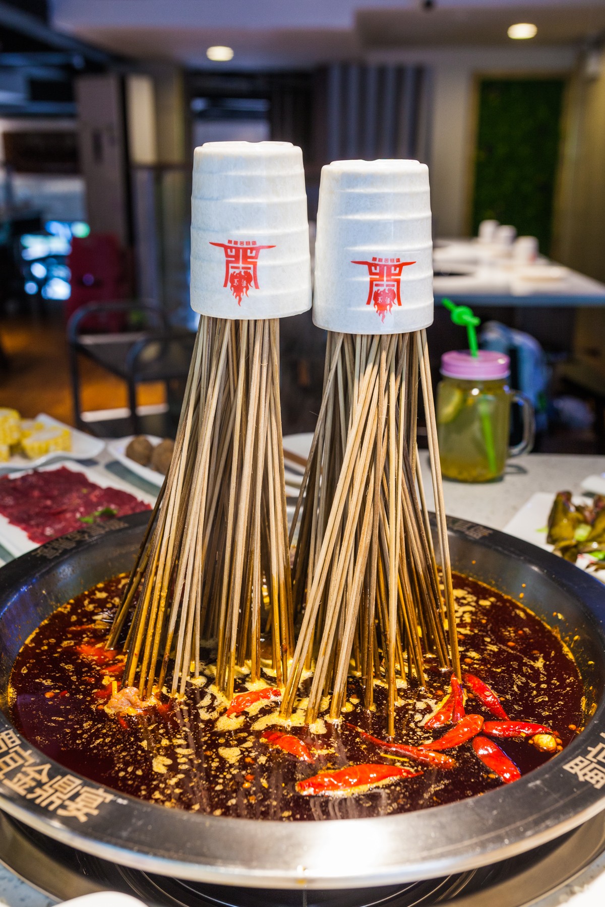 好吃得板!火爆兴文、珙县……的串串香火锅终于开到宜宾啦!一周吃7次都不够