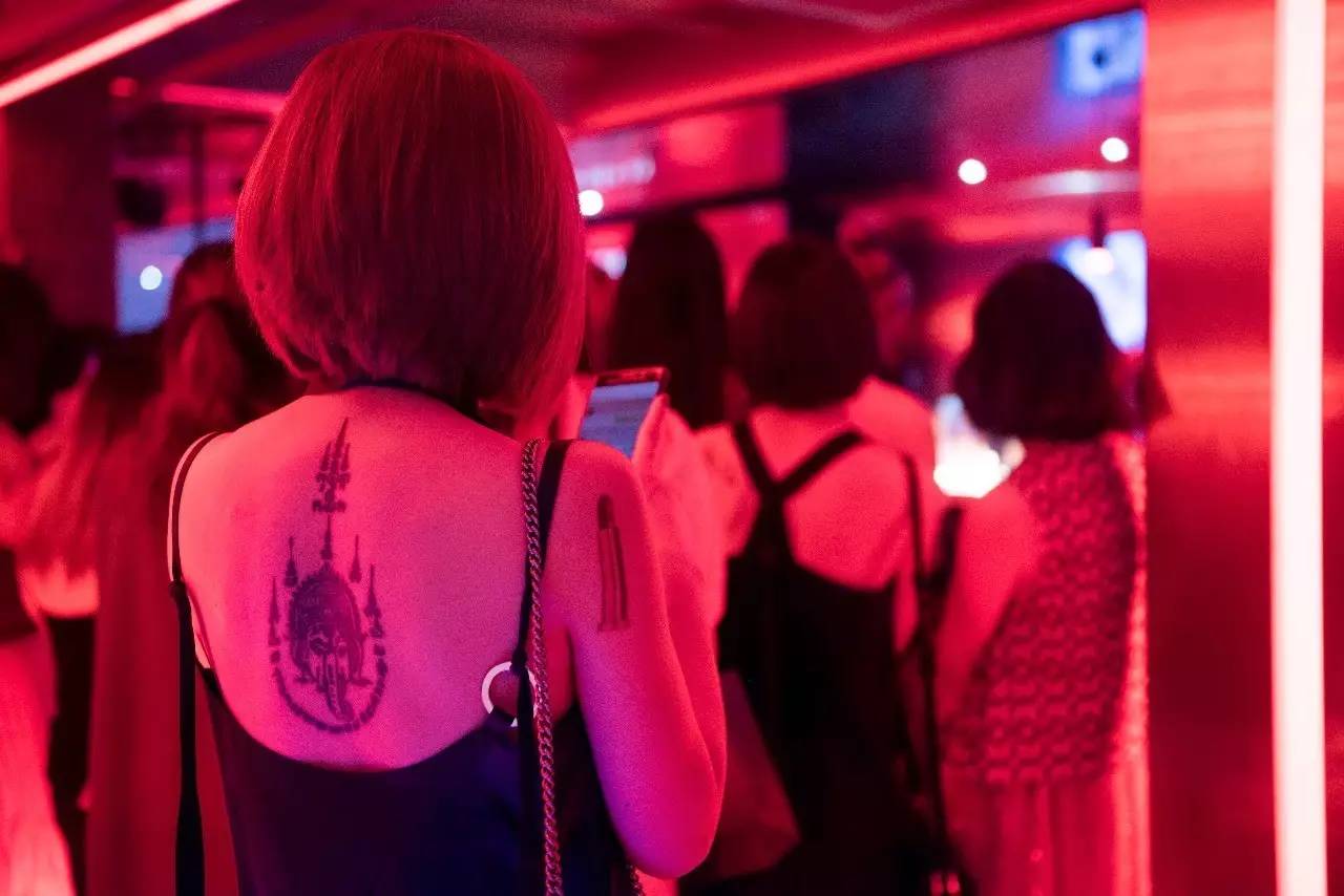 比夏天还热辣的UrbanDecayHeat，youaresoHOT!!!