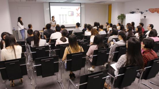 51talk黄佳佳多高,黄佳佳51talk初中