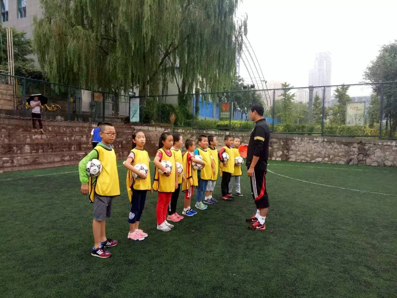 兰州足球培训班小学生,圆梦青少年足球培训