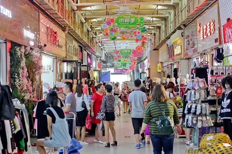 郑州服装市场主题街改造潮：有商户放言4个月营收4000万