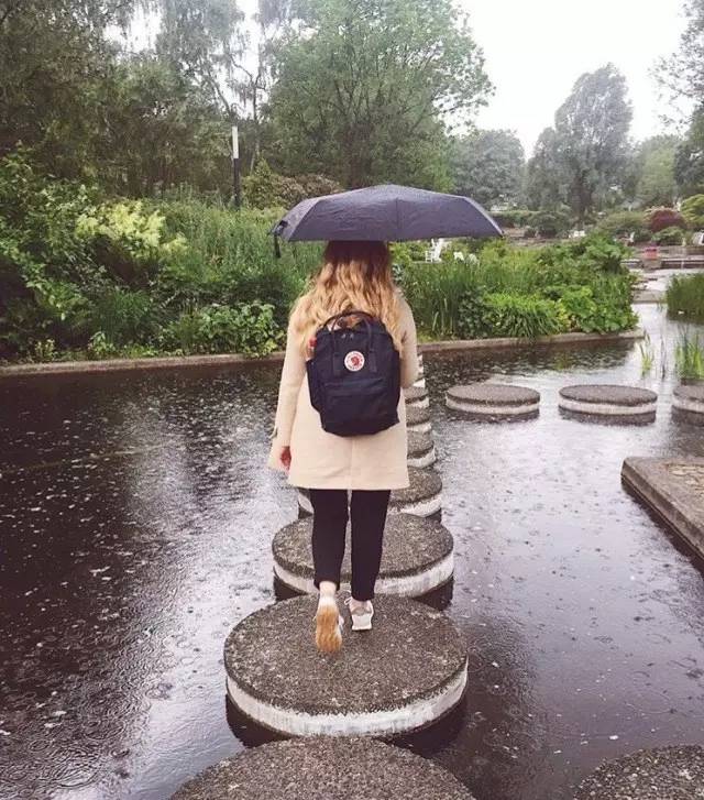 百搭双肩包推荐小众高级感,一款兼顾颜值与实用的双肩包