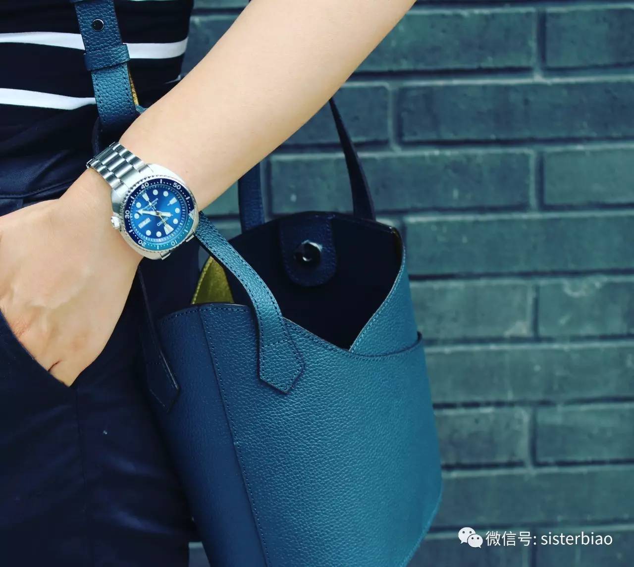 看到了大家挥舞的想要花钱的双手