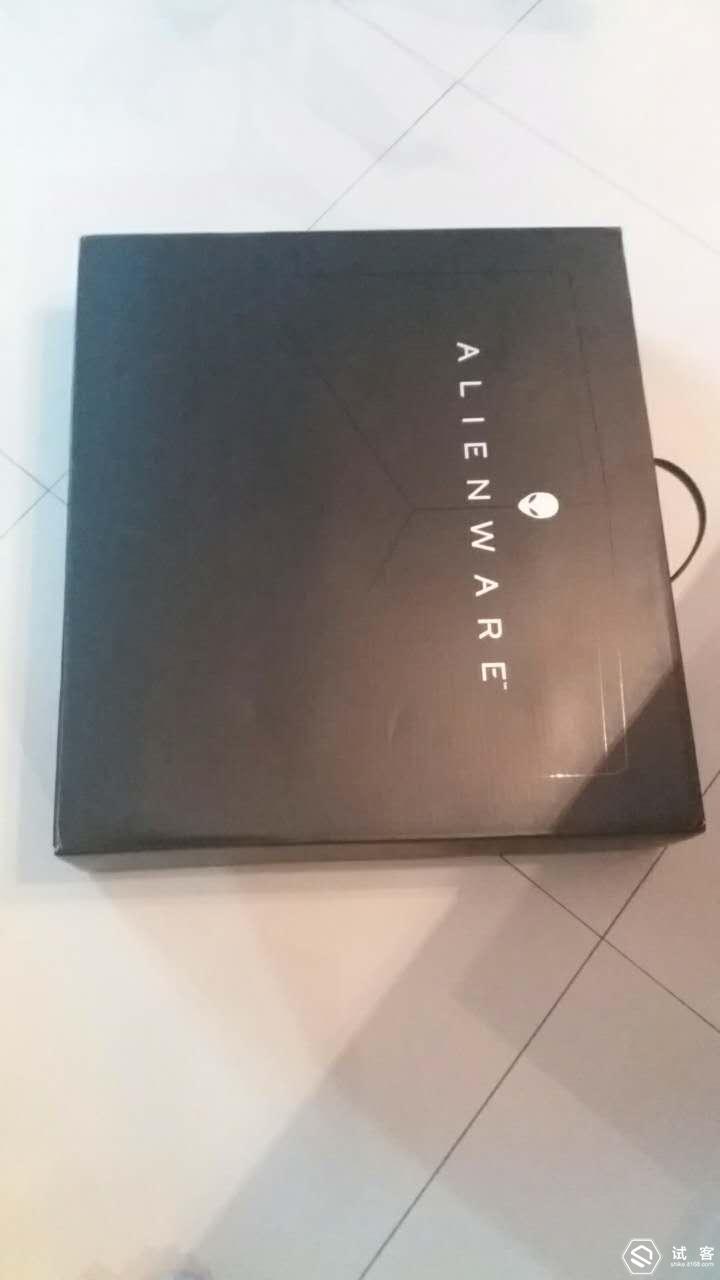 外星人m17r4顶配深度评测,戴尔外星人i718寸顶配红开箱