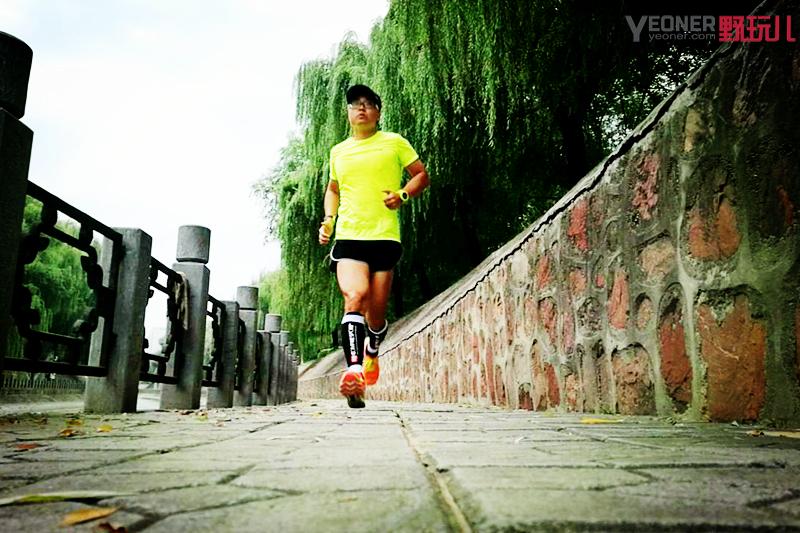 压缩腿套压缩感越强越好吗,压缩腿套有用吗