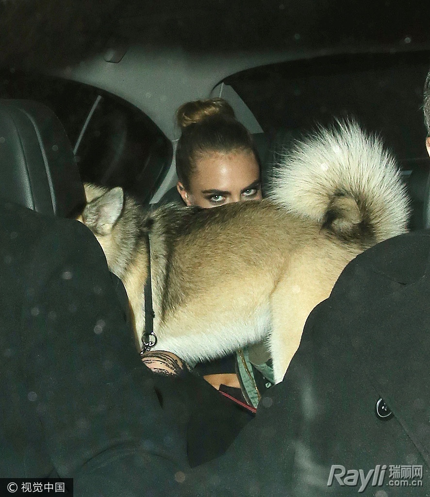 躲镜头的女星,躲镜头迪丽热巴