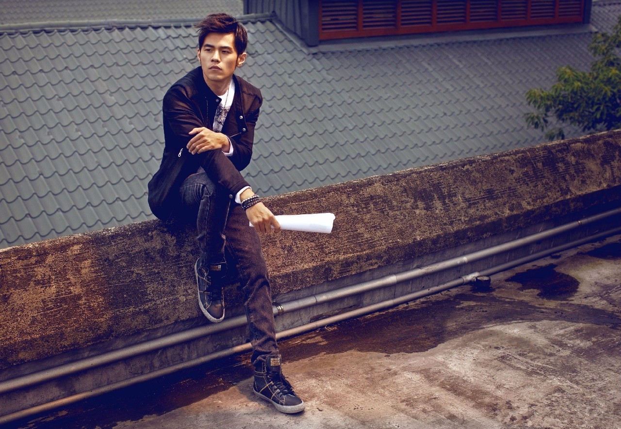 吴克群失聪，杰伦先天脊椎病，还有人录制现场心脏病发，乐坛创作型歌手压力大啊！