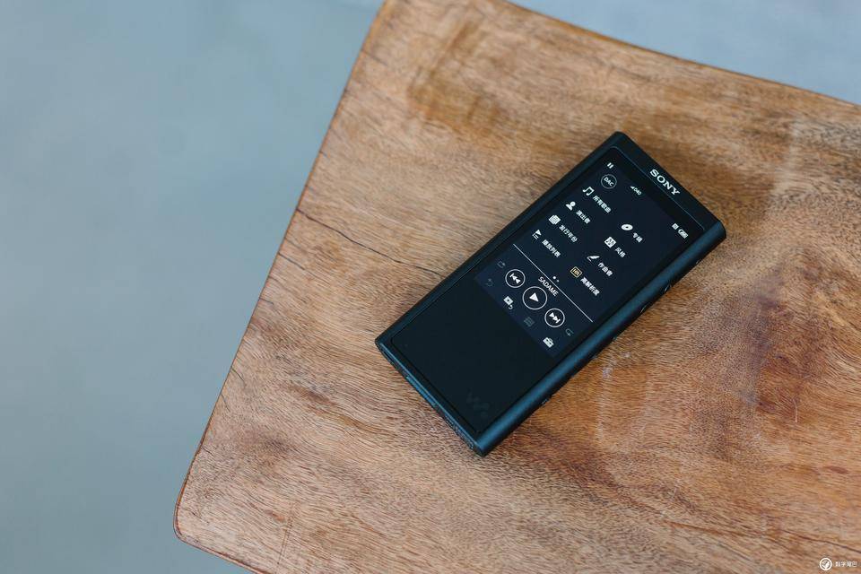 索尼nw-a306和zx300a哪个好,索尼walkmannw-e393