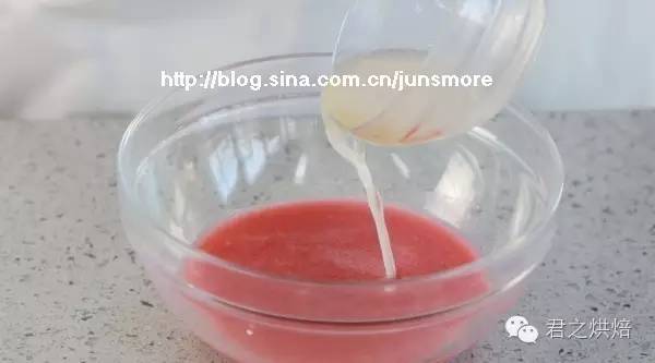 极简单的牛奶布丁，香浓嫩滑好美味！