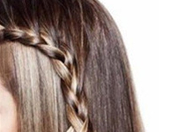 鱼骨辫半扎发编发教程简单好看,侧编刘海编发教程简单又好看