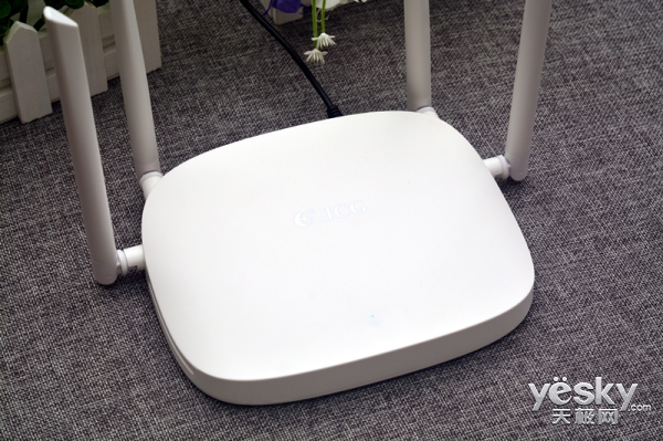 入门小钢炮JCGQ91200M智能无线路由评测