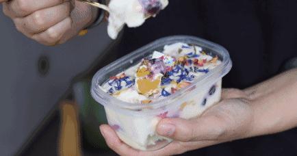 城西悄悄开了一家脑洞大开的烘焙店，辣味千层，魔方蛋糕，桃胶枸杞月饼……不输哈利·波特的糖果屋啊