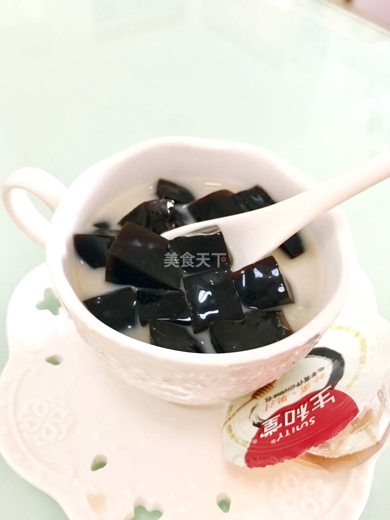 自制龟苓膏需要办什么证,自制龟苓膏的家常做法