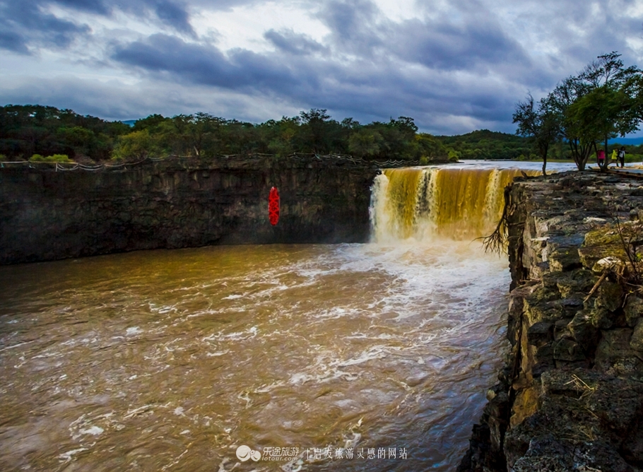 镜泊湖火山口免费景点,探秘火山