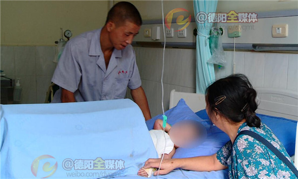 19岁烧伤女孩小玲出院啦,烧伤女孩小玲最新消息