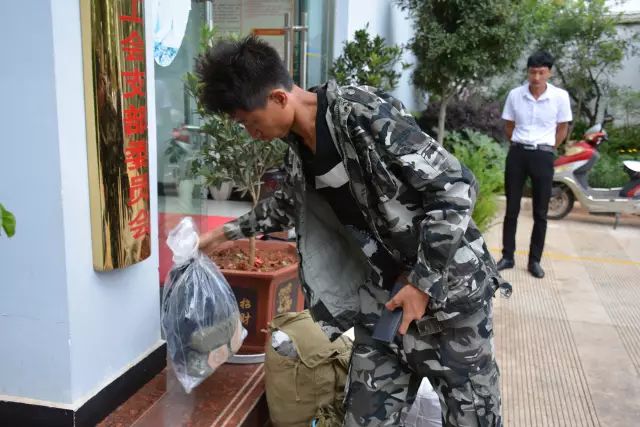 丽江市永胜县外出劳动力打工,贫困户外出务工补贴多少钱