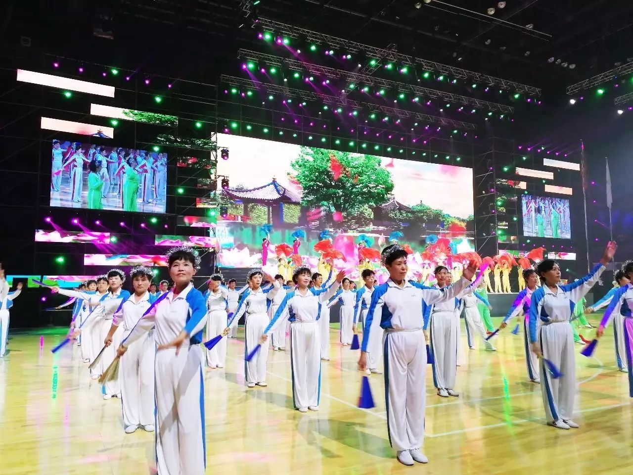 新静安体育中心首秀！直击静安区第一届运动会最燃开幕式（附中心各场馆营业时间及价格）