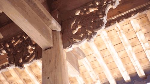 你绝对想不到，在一个唐朝古镇里，藏着大师王灏操刀的纯木客舍！