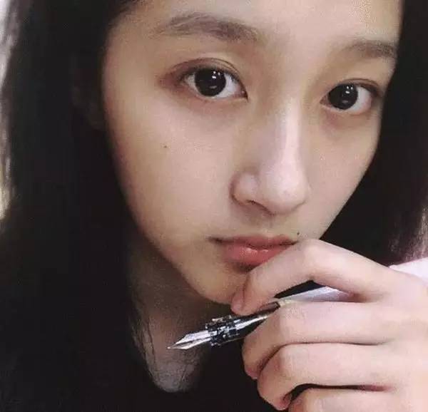 教你妆|是谁给女明星们素颜的勇气来面对流言蜚语？那对能耐的睫毛呗！