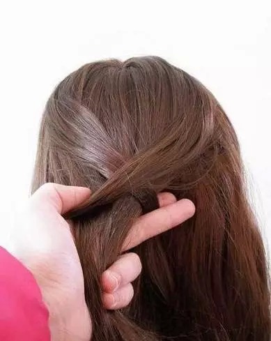 披头散发怎么扎头发好看,披头散发的头发教程