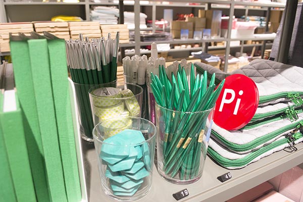 我们逛了逛HAY在北京的体验店，没想到长这样