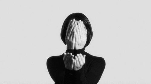 我大学闺蜜的那段纠结时光,一个经历了情感抑郁的姑娘