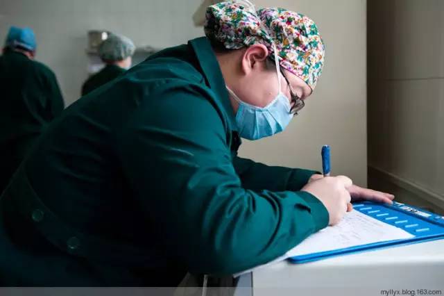 剖腹产全景记录,剖腹产恢复不同时期的照片