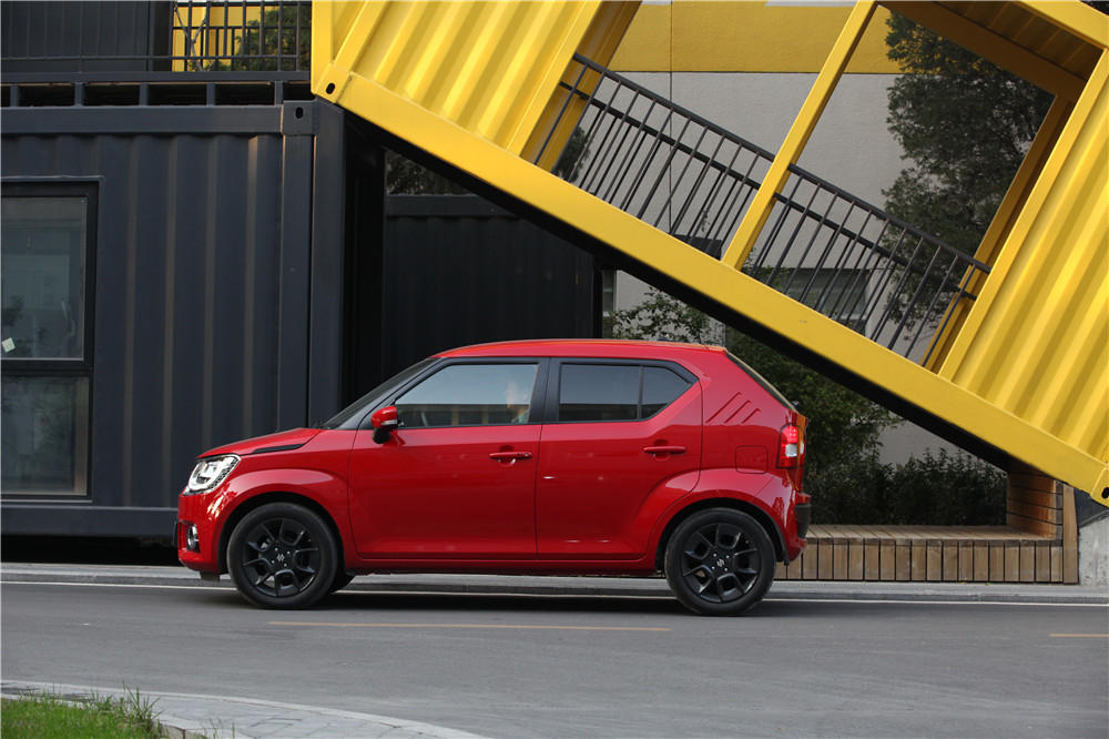 铃木英格尼斯其他车对比,进口铃木英格尼斯