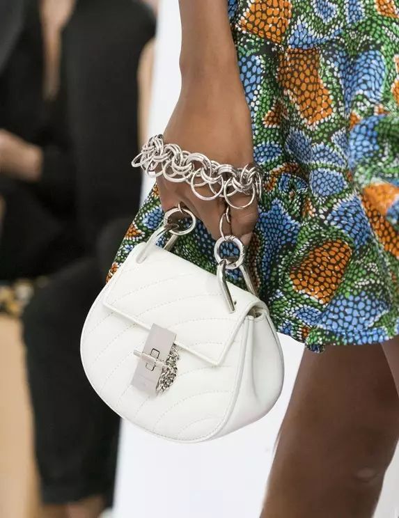 刘雯唐嫣包包,刘雯唐嫣最新消息