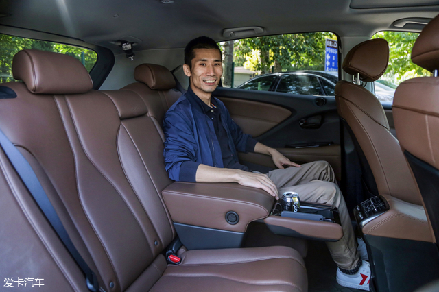 奔驰a180l和讴歌cdx,奔驰gla与讴歌