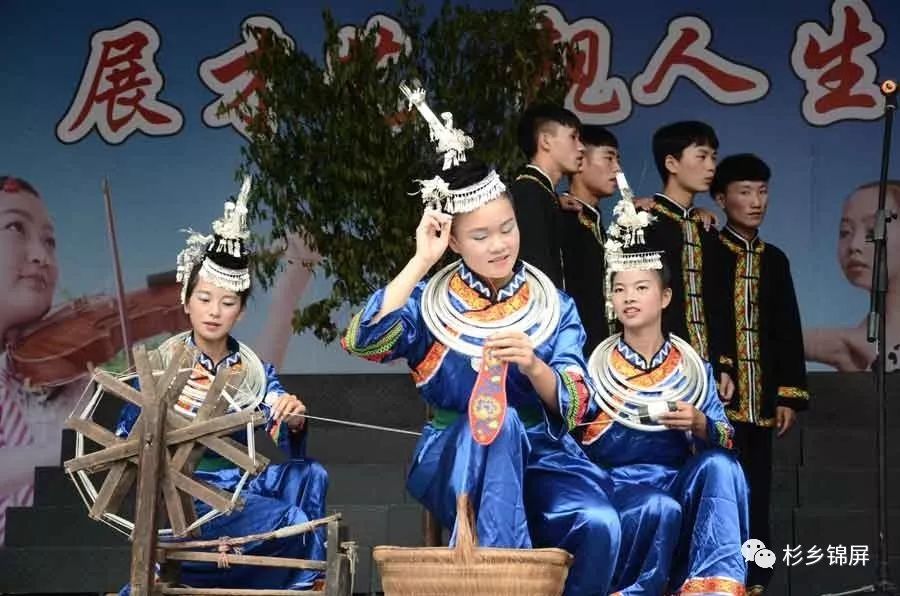 「喜迎十九大砥砺奋进的五年」令人竖起大拇指的锦屏教育