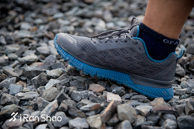 thenorthface儿童跑鞋,thenorthface轻量减震鞋子