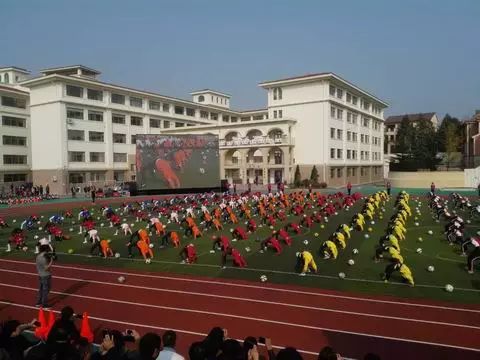 小学足球比赛直播,直播间现场直播小学生足球