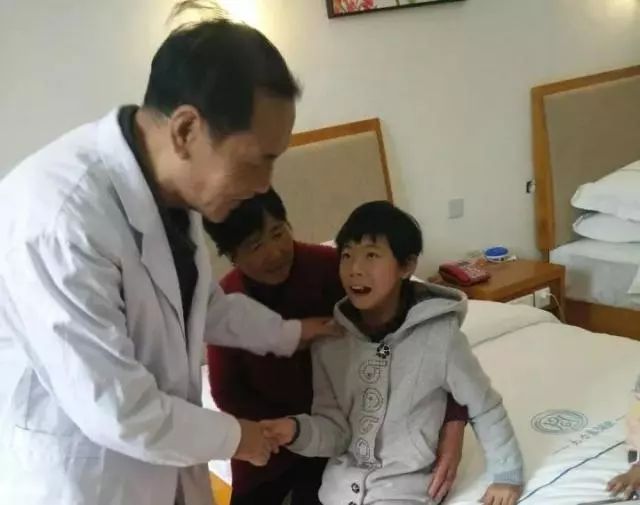 脑瘫儿童爱心公益活动,关爱困境妇女儿童基金募捐倡议书