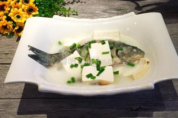 鱼炖豆腐,鱼炖豆腐和白菜家常做法