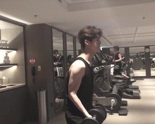 鹿晗2020年度全能人,鹿晗运动全能