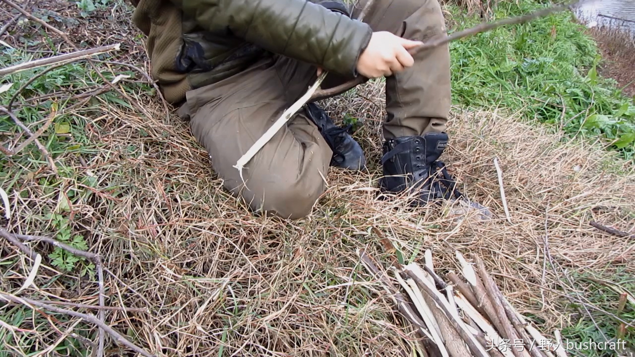 两种有效的野外捕鱼陷阱，抓不到鱼小编嫁给你！