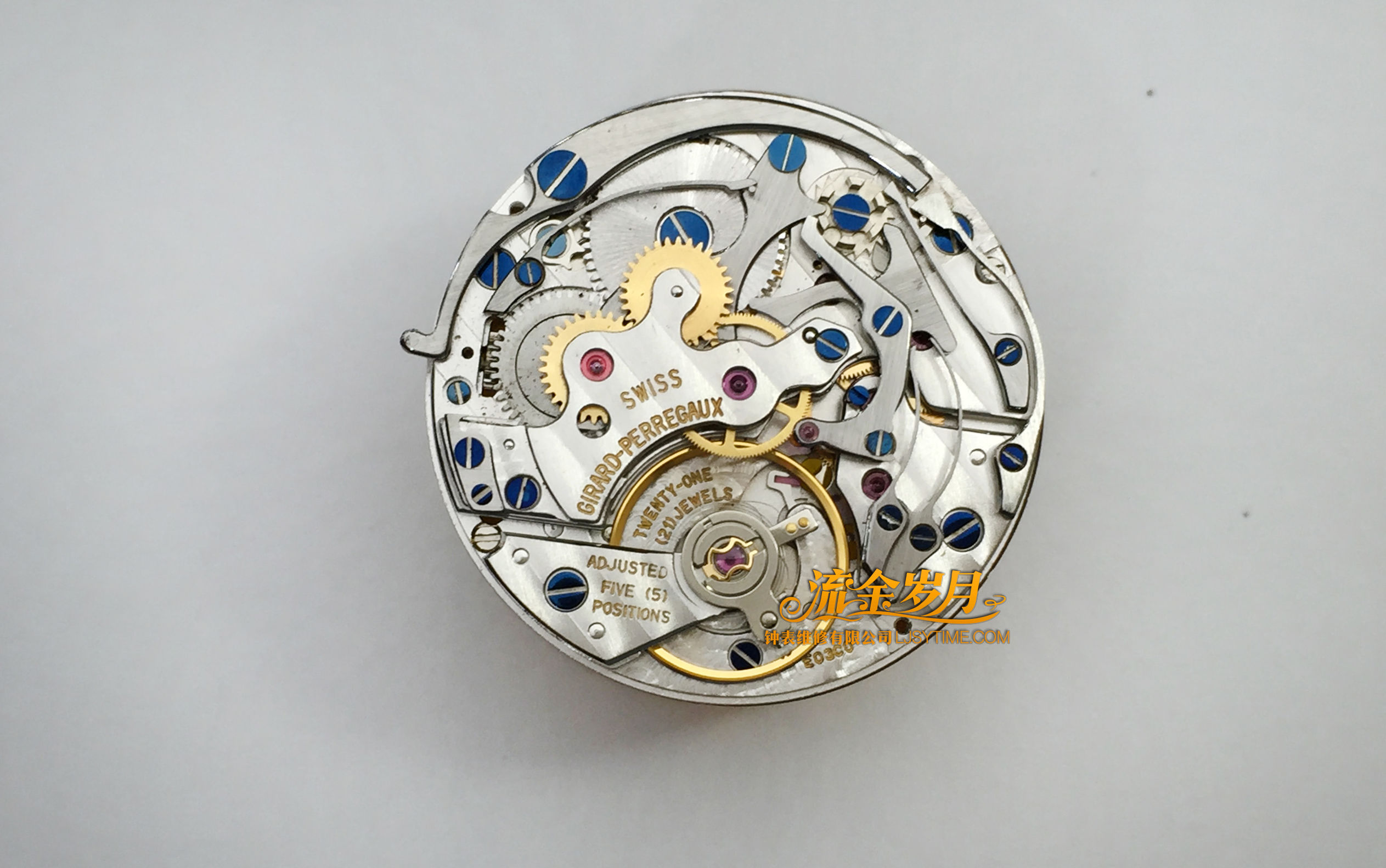 手表进水导致停走,不及时洗油真的很伤!把芯生锈断掉要换,机芯满是锈迹~看芝柏单按钮计时洗油后焕然一新