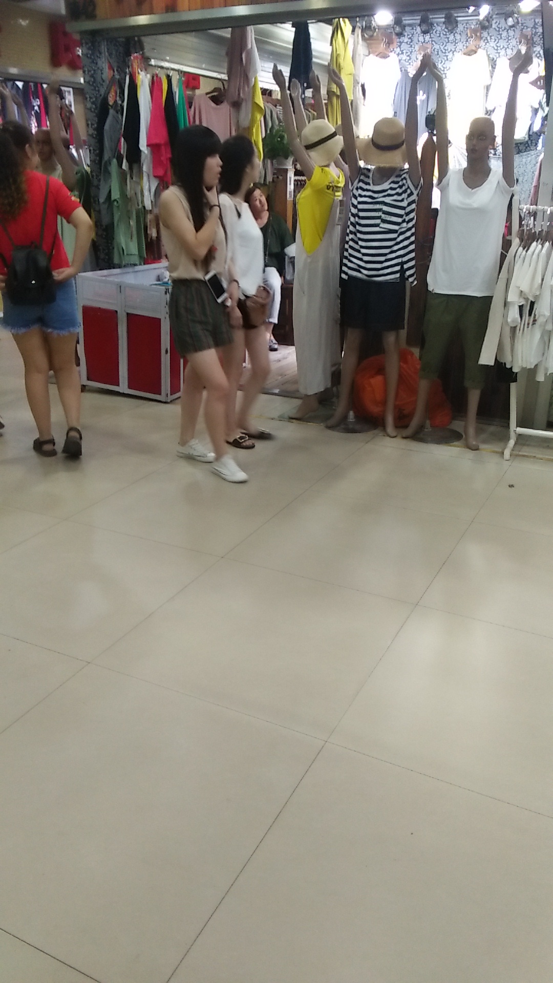 邯郸义商国际店,邯郸义商国际比较火的店铺