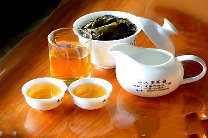 五十六个民族蒙古族服饰特点,五十六个民族之汉族服饰