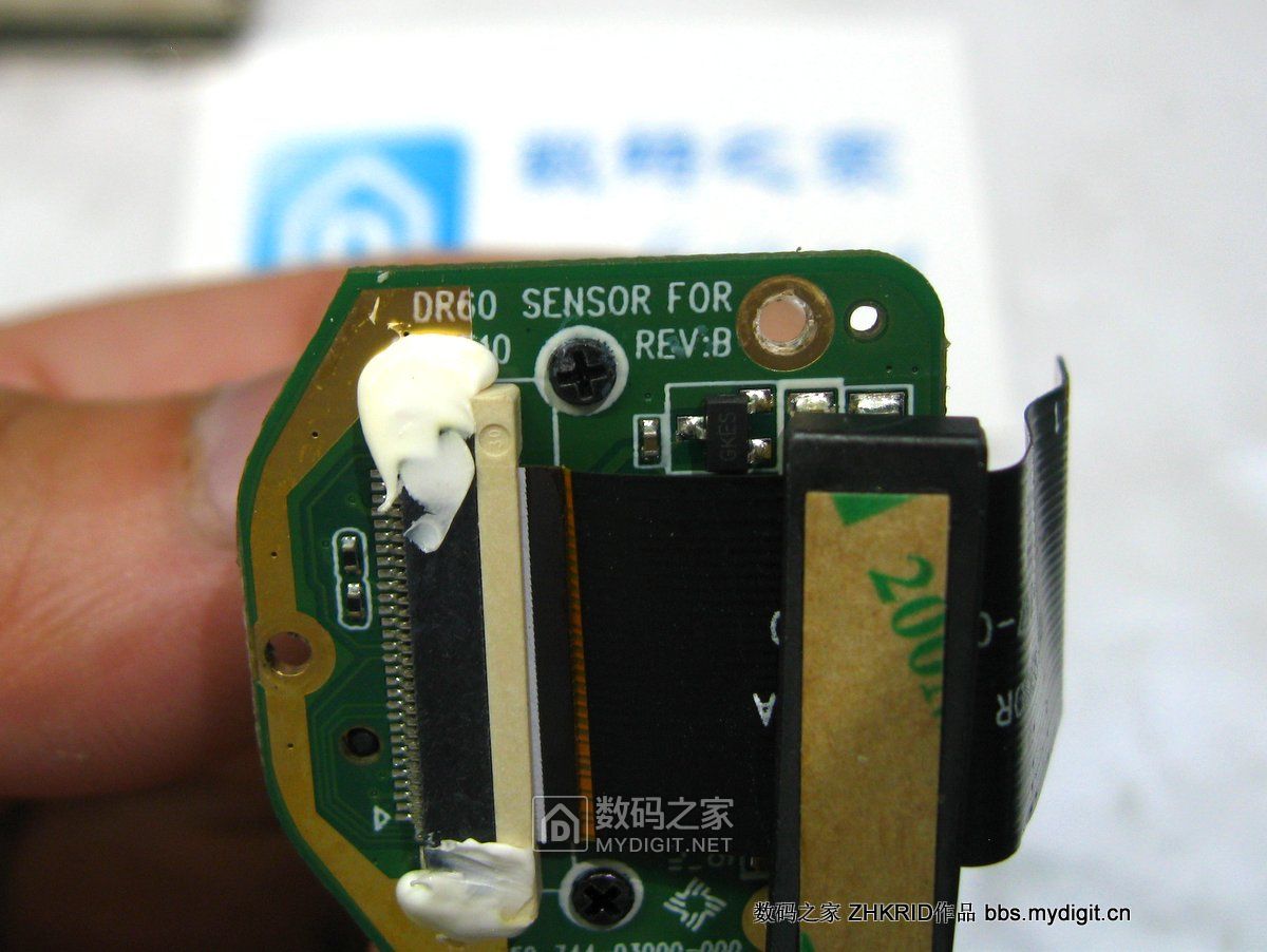 拆解趴趴狗隐藏式行车记录仪,行车记录仪拆解解析