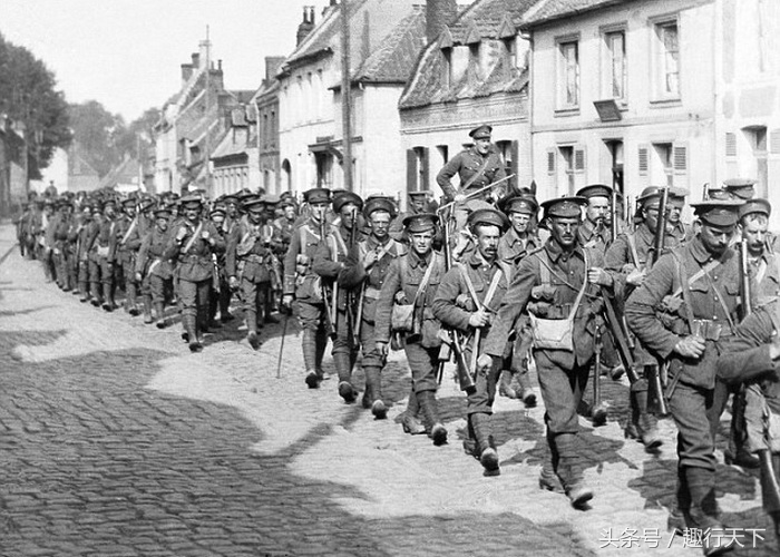 一战英军进攻柏林,一战英军冲锋真实纪录片