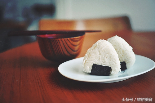 美食手帐用水彩画寿司,手帐小美食画法