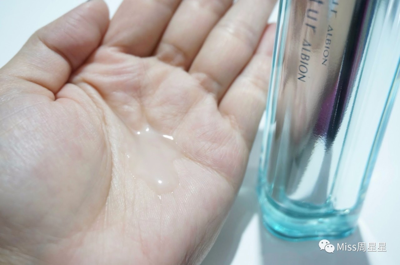 宋慧乔用哪款护肤,宋慧乔长期用精华水