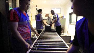 听说马云开了家作妖儿的水族馆，全城的大人都带着小孩冲过去了