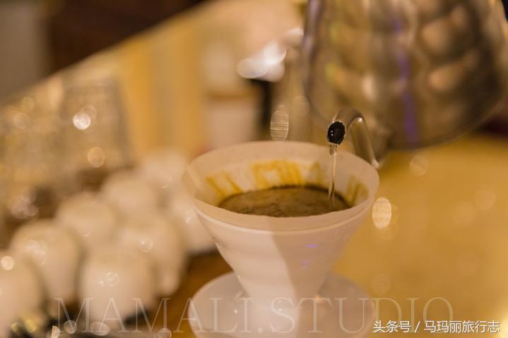 住赏气质喆啡，一辆复古老爷车把你接到咖啡馆的家