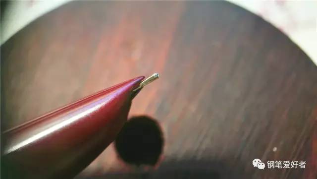 英雄钢笔经典细尖测评,新老英雄100钢笔对比