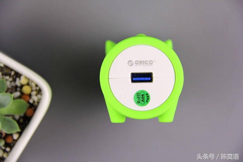 又找不到读卡器了？还在抱怨USB接口不够用？看小猪如何完美演绎读卡集线艺术