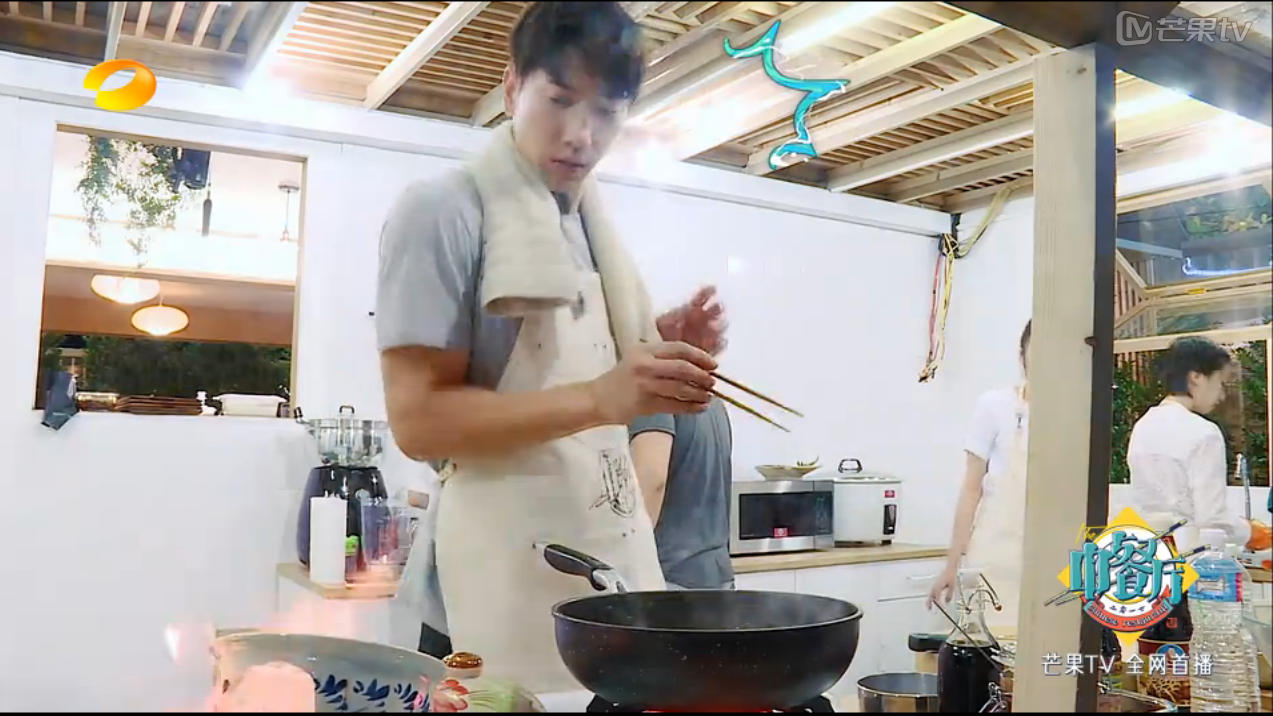 赵薇是个见过大世面的人吗,赵薇是一个很有头脑的女人